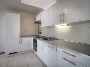 Pronájem bytu 2+kk, Praha - Holešovice, Komunardů, 55 m2