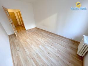Pronájem bytu 2+kk, Praha - Smíchov, U Demartinky, 47 m2