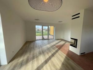 Pronájem rodinného domu, Pardubice, 28. října, 262 m2