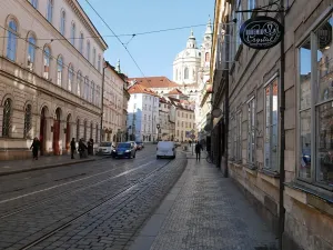 Pronájem kanceláře, Praha - Malá Strana, Karmelitská, 80 m2