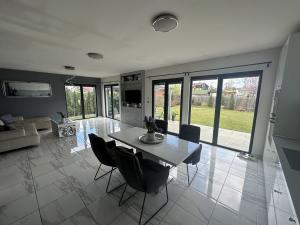 Prodej rodinného domu, Sulice, K Hájku, 185 m2