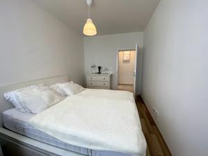 Pronájem bytu 2+kk, Praha - Uhříněves, Ke kříži, 50 m2