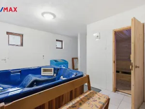 Prodej ubytování, Nová Role - Mezirolí, 795 m2