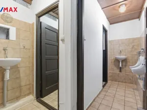 Prodej ubytování, Nová Role - Mezirolí, 795 m2