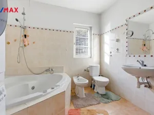 Prodej ubytování, Nová Role - Mezirolí, 795 m2