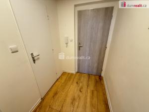 Pronájem bytu 1+1, Praha - Smíchov, Na Valentince, 35 m2