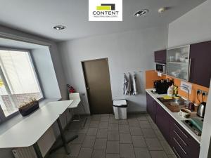 Pronájem kanceláře, Nová Paka, Pražská, 300 m2