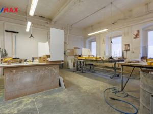 Prodej výrobních prostor, Karlovy Vary - Rybáře, Sokolovská, 1766 m2