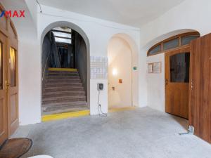 Prodej výrobních prostor, Karlovy Vary - Rybáře, Sokolovská, 1766 m2