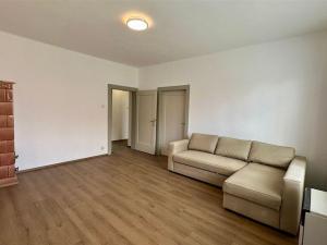 Pronájem bytu 2+1, Cheb, Májová, 63 m2