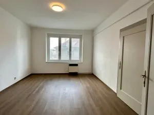 Pronájem bytu 2+1, Cheb, Májová, 63 m2