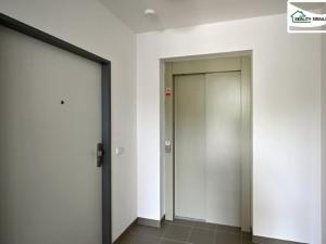 Prodej bytu 2+kk, Cheb, Na Nivách, 58 m2