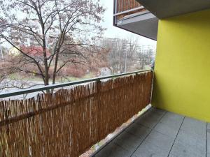 Pronájem bytu 1+kk, Praha, Na Slatince, 36 m2