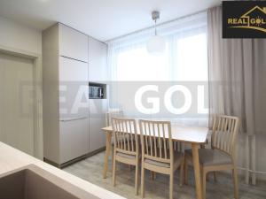 Prodej bytu 3+1, Třebíč, Okružní, 71 m2