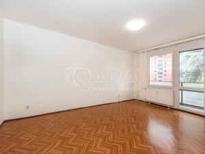 Prodej bytu 3+1, Hostinné, Sídliště, 78 m2