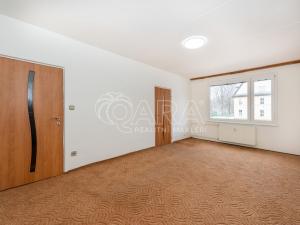 Prodej bytu 3+1, Hostinné, Sídliště, 88 m2