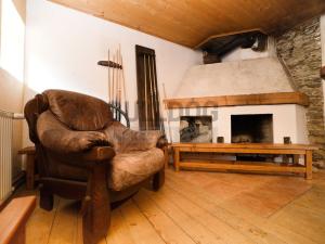 Prodej zemědělské usedlosti, Vysoké nad Jizerou - Horní Tříč, 368 m2