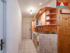 Pronájem bytu 3+1, Karlovy Vary, Krymská, 45 m2