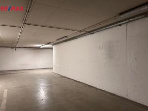 Prodej garážového stání, Hradec Králové - Pražské Předměstí, Haškova, 19 m2