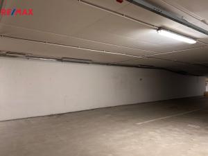 Prodej garážového stání, Hradec Králové - Pražské Předměstí, Haškova, 19 m2