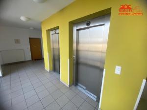 Prodej bytu 2+kk, Praha - Uhříněves, Nové náměstí, 57 m2