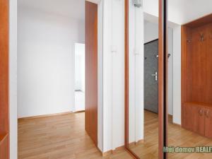 Pronájem bytu 3+1, Praha - Černý Most, Vybíralova, 77 m2