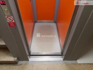 Pronájem bytu 2+1, Karlovy Vary, Přátelství, 56 m2