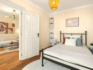 Prodej bytu 2+1, Praha - Malá Strana, Zámecká, 47 m2