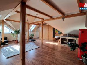 Prodej rodinného domu, Kladno, Dr. Vrbenského, 294 m2