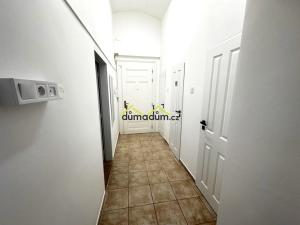 Pronájem kanceláře, Praha, Pernerova, 88 m2