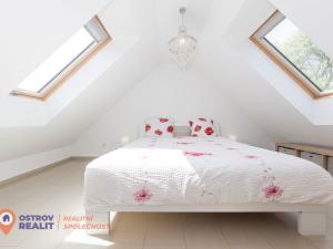 Prodej bytu 4+kk, Všemina, 72 m2