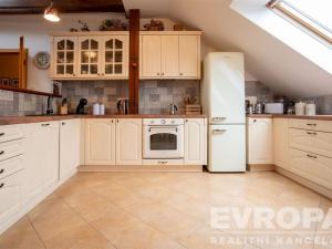 Prodej činžovního domu, Praha - Lipence, 958 m2