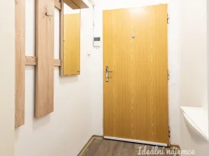 Pronájem bytu 2+kk, Praha - Žižkov, Víta Nejedlého, 43 m2