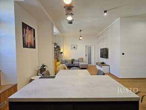 Prodej bytu 4+kk, Písek, Velké náměstí, 113 m2