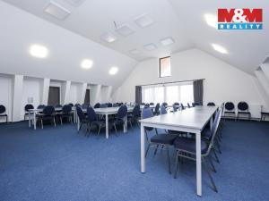 Prodej obchodního prostoru, Zvole, 1860 m2