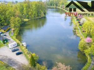 Prodej rybníku, Černožice, 44772 m2