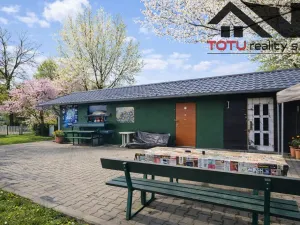 Prodej rybníku, Černožice, 44772 m2