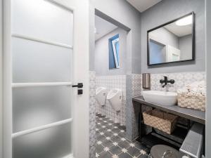 Pronájem restaurace, Dolní Dunajovice, Rudé armády, 500 m2