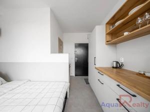 Pronájem bytu 1+kk, Karlovy Vary, Fibichova, 14 m2