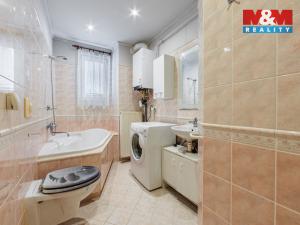 Prodej bytu 2+1, Karlovy Vary - Bohatice, Na Výšině, 45 m2