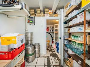 Pronájem restaurace, Praha - Strašnice, Gutova, 301 m2