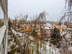 Prodej bytu 2+kk, Praha - Prosek, Lovosická, 39 m2