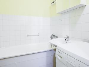 Pronájem bytu 1+kk, Brno - Nový Lískovec, Oblá, 32 m2