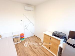 Prodej bytu 4+kk, Hluboké Mašůvky, 89 m2