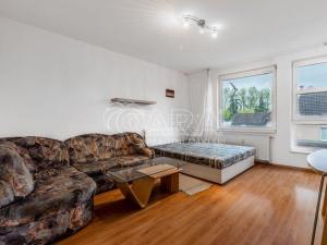 Pronájem bytu 1+1, Praha, U Zahradního města, 48 m2