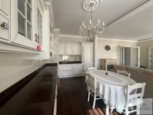 Prodej bytu 3+kk, Karlovy Vary, Zeyerova, 134 m2