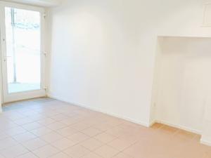 Pronájem obchodního prostoru, Tišnov, nám. Komenského, 21 m2