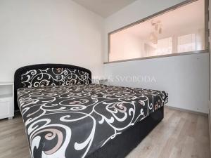 Pronájem bytu 2+kk, Praha - Vysočany, Za Krejcárkem, 49 m2