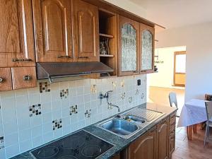 Prodej rodinného domu, Lomnička, 300 m2