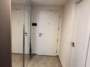 Pronájem bytu 2+1, Praha - Modřany, Československého exilu, 60 m2